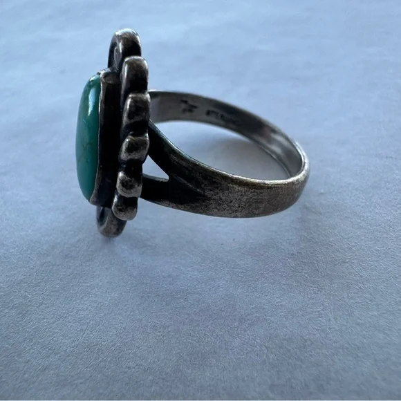 Vintage Southwestern Navajo Turquoise Ring Sterling Silver Signed US Size 6.25 - Picture 4 of 9